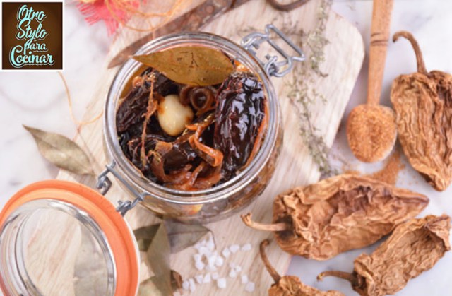 chiles-chipotles-en-escabeche-copy
