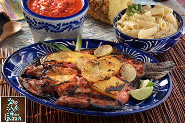 _pescado-zarandeado-con-pi-a