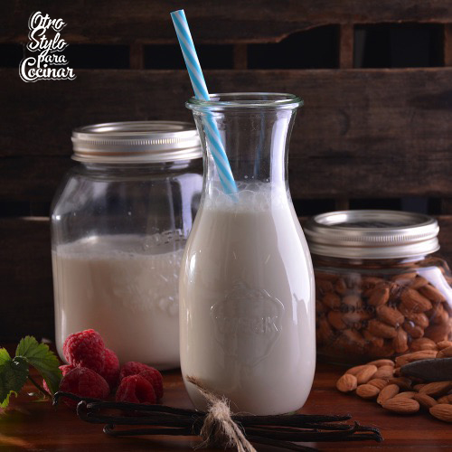 LECHE DE ALMENDRA